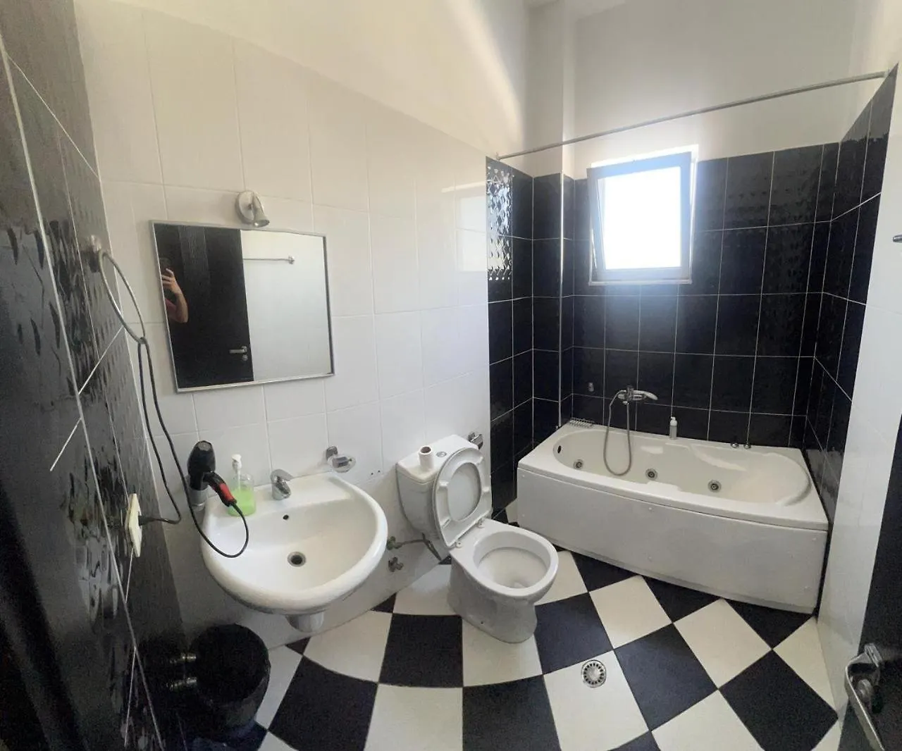 Hotel Rio Lushnjë 3*,  Albánie